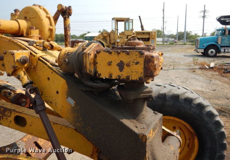 image for item DM4361 1961 Caterpillar 12E  rigid frame motor grader