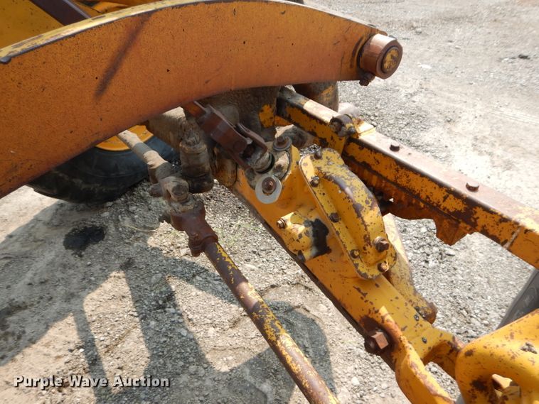 image for item DM4361 1961 Caterpillar 12E  rigid frame motor grader
