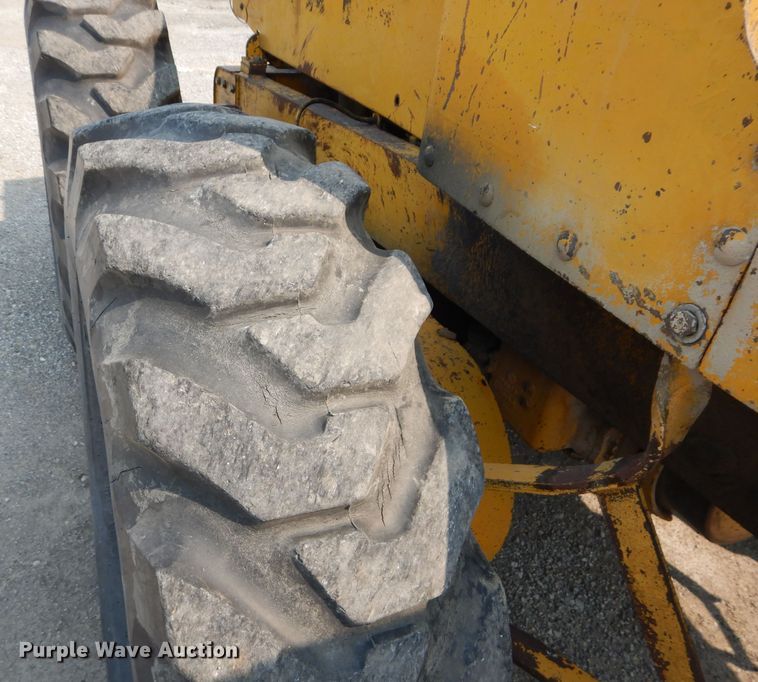 image for item DM4361 1961 Caterpillar 12E  rigid frame motor grader