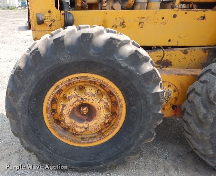 image for item DM4361 1961 Caterpillar 12E  rigid frame motor grader