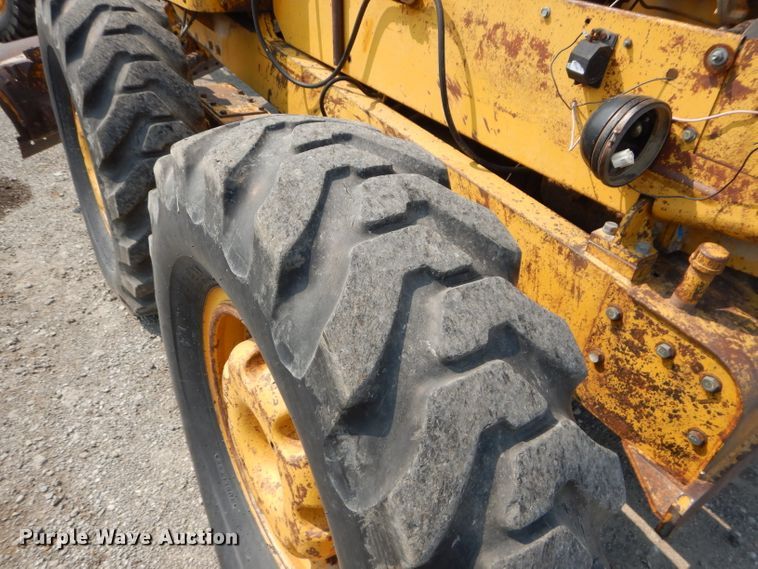 image for item DM4361 1961 Caterpillar 12E  rigid frame motor grader