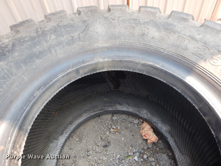 image for item DM4367 (2) Boto 23.5R-25 tires