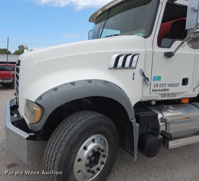 image for item DM4368 2009 Mack GU713  dump truck