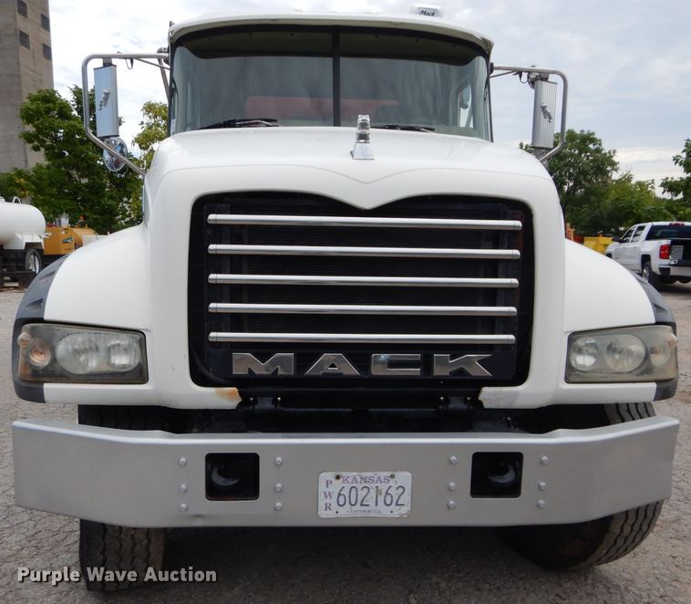 image for item DM4368 2009 Mack GU713  dump truck