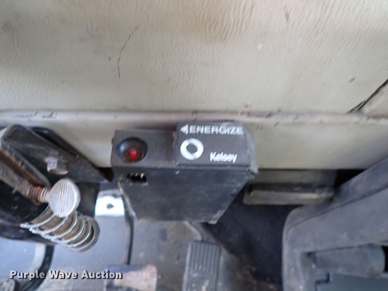 image for item DM5007 1999 Freightliner FL70  Crew Cab utility/service truck