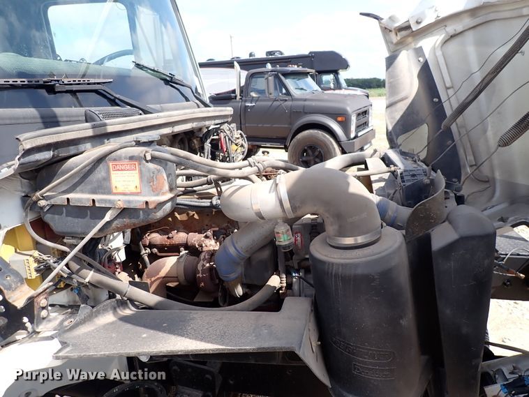 image for item DM5007 1999 Freightliner FL70  Crew Cab utility/service truck