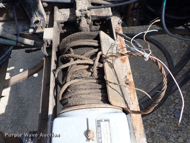 image for item DM5007 1999 Freightliner FL70  Crew Cab utility/service truck