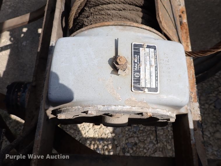 image for item DM5007 1999 Freightliner FL70  Crew Cab utility/service truck