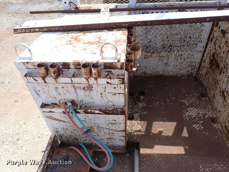 image for item DM5007 1999 Freightliner FL70  Crew Cab utility/service truck