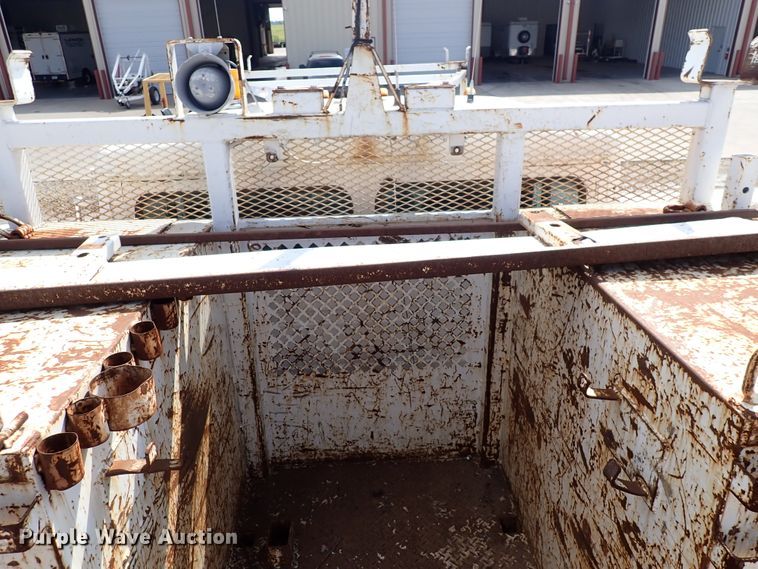 image for item DM5007 1999 Freightliner FL70  Crew Cab utility/service truck