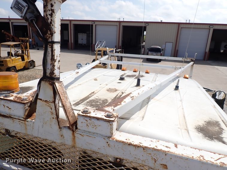 image for item DM5007 1999 Freightliner FL70  Crew Cab utility/service truck