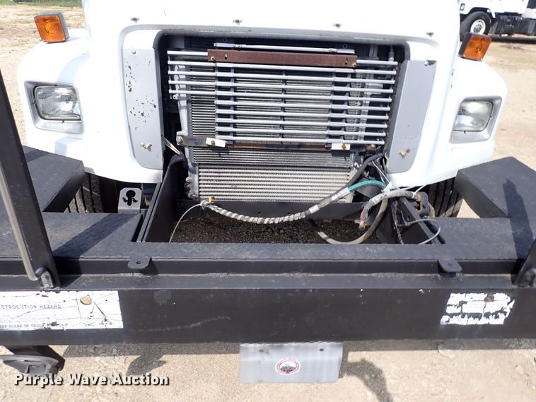 image for item DM5007 1999 Freightliner FL70  Crew Cab utility/service truck