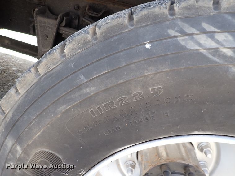 image for item DM5007 1999 Freightliner FL70  Crew Cab utility/service truck