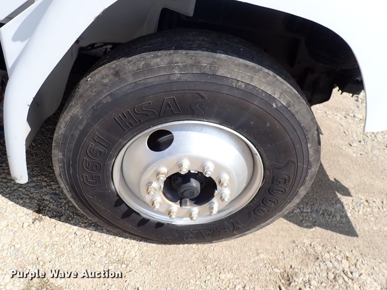 image for item DM5007 1999 Freightliner FL70  Crew Cab utility/service truck