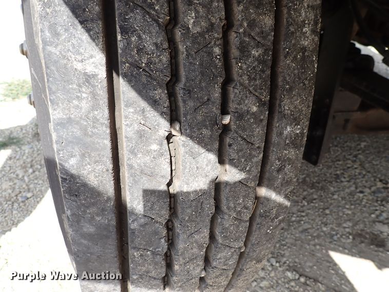 image for item DM5007 1999 Freightliner FL70  Crew Cab utility/service truck