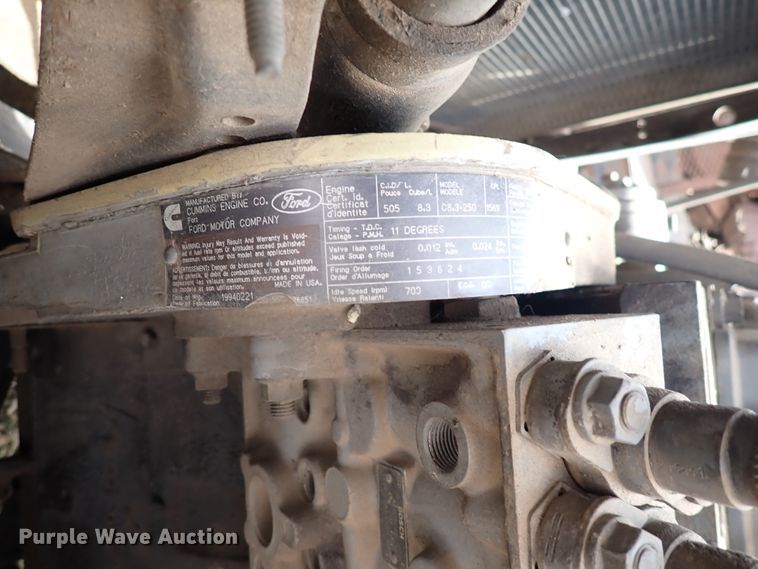 image for item DM5008 1994 Ford L8000  vacuum truck