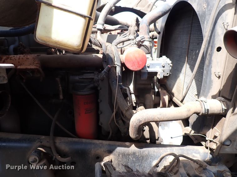image for item DM5008 1994 Ford L8000  vacuum truck