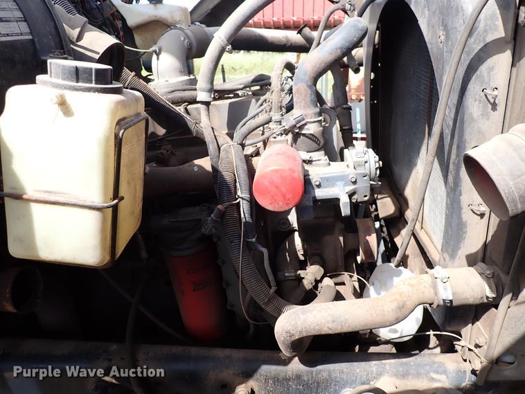 image for item DM5008 1994 Ford L8000  vacuum truck