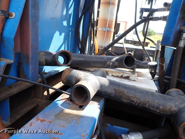 image for item DM5008 1994 Ford L8000  vacuum truck