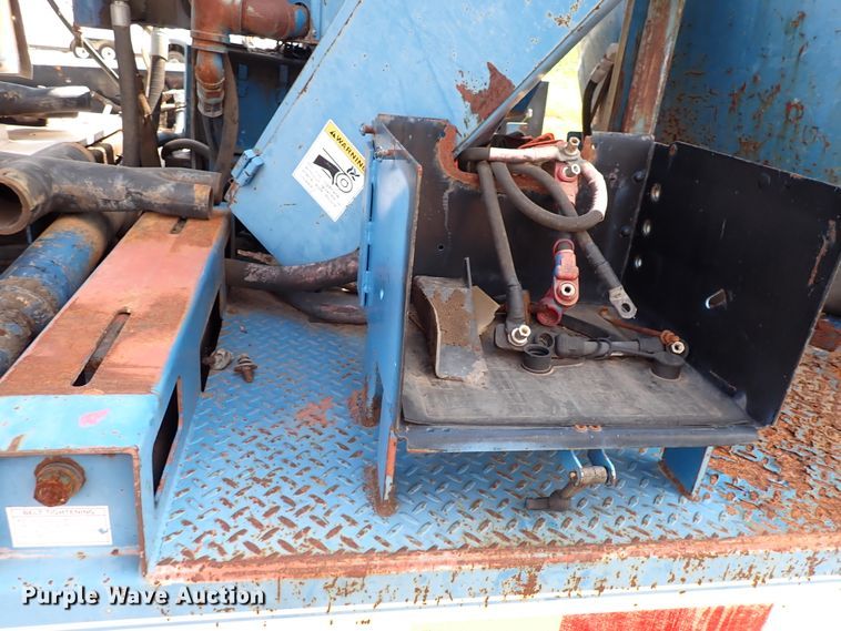 image for item DM5008 1994 Ford L8000  vacuum truck