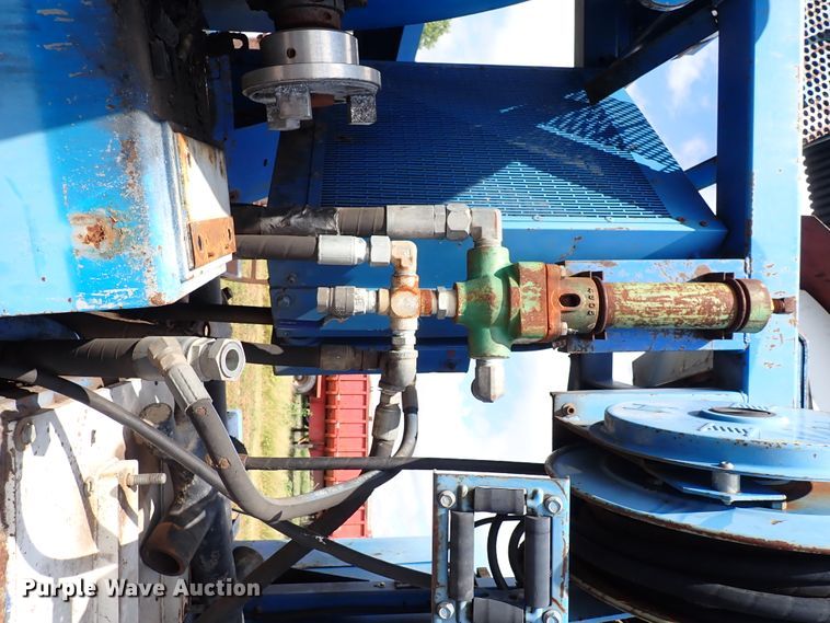 image for item DM5008 1994 Ford L8000  vacuum truck