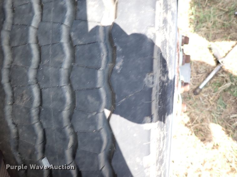 image for item DM5008 1994 Ford L8000  vacuum truck