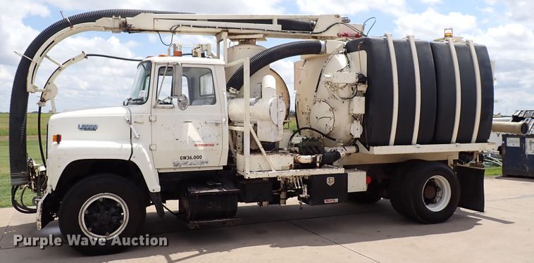 image for item DM5014 1990 Ford LN8000  sewer jetter truck