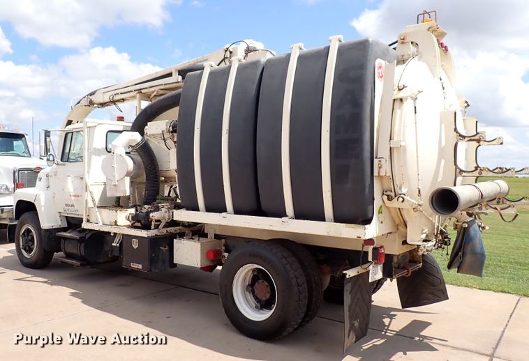 image for item DM5014 1990 Ford LN8000  sewer jetter truck