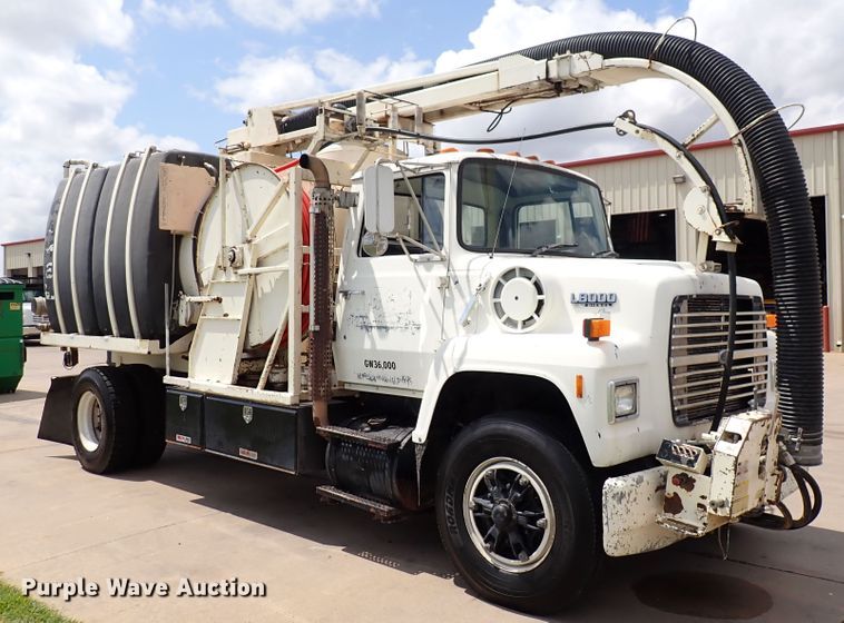 image for item DM5014 1990 Ford LN8000  sewer jetter truck