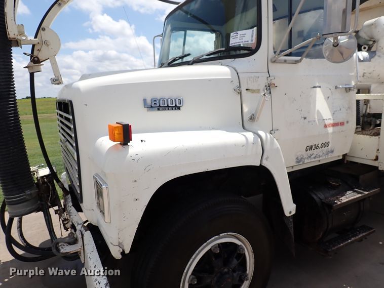 image for item DM5014 1990 Ford LN8000  sewer jetter truck