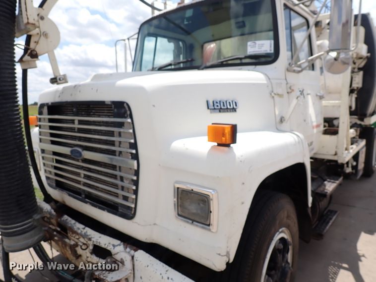 image for item DM5014 1990 Ford LN8000  sewer jetter truck