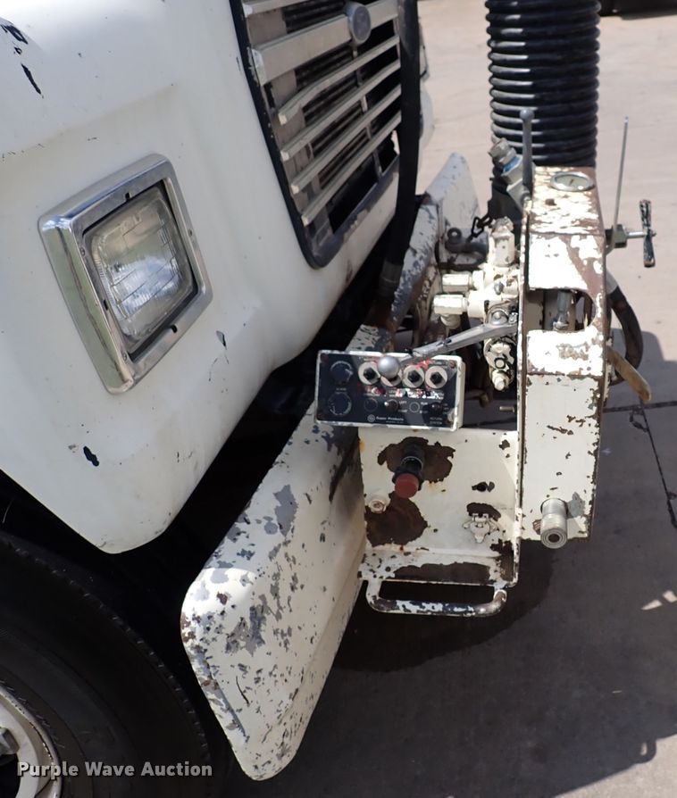 image for item DM5014 1990 Ford LN8000  sewer jetter truck
