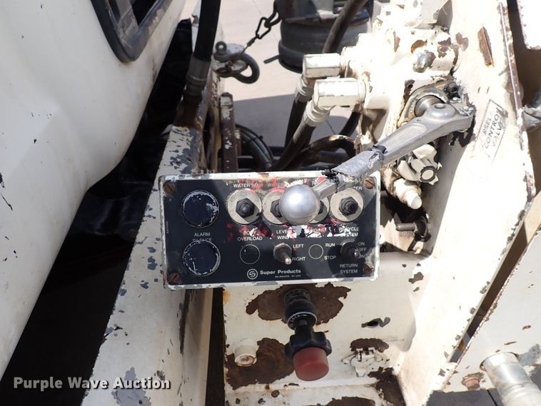 image for item DM5014 1990 Ford LN8000  sewer jetter truck
