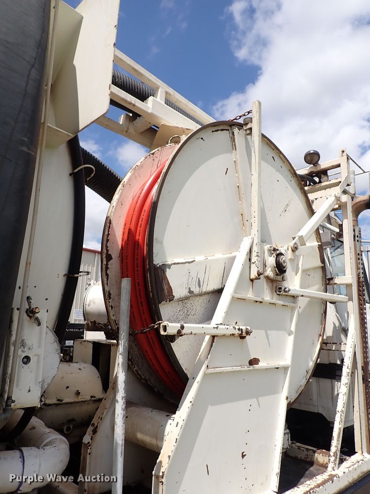 image for item DM5014 1990 Ford LN8000  sewer jetter truck