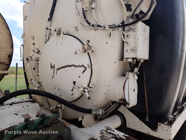 image for item DM5014 1990 Ford LN8000  sewer jetter truck