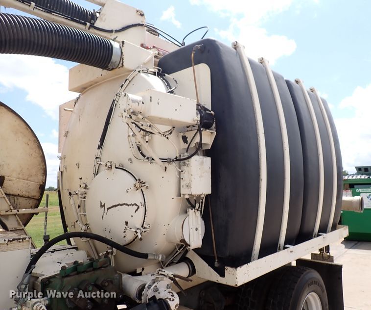 image for item DM5014 1990 Ford LN8000  sewer jetter truck