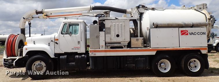 image for item DM5015 2002 International 2554  sewer jetter truck