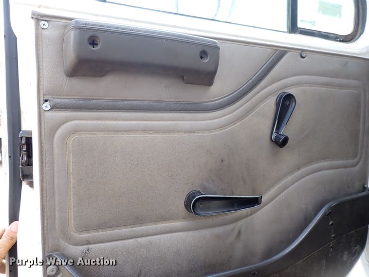 image for item DM5015 2002 International 2554  sewer jetter truck