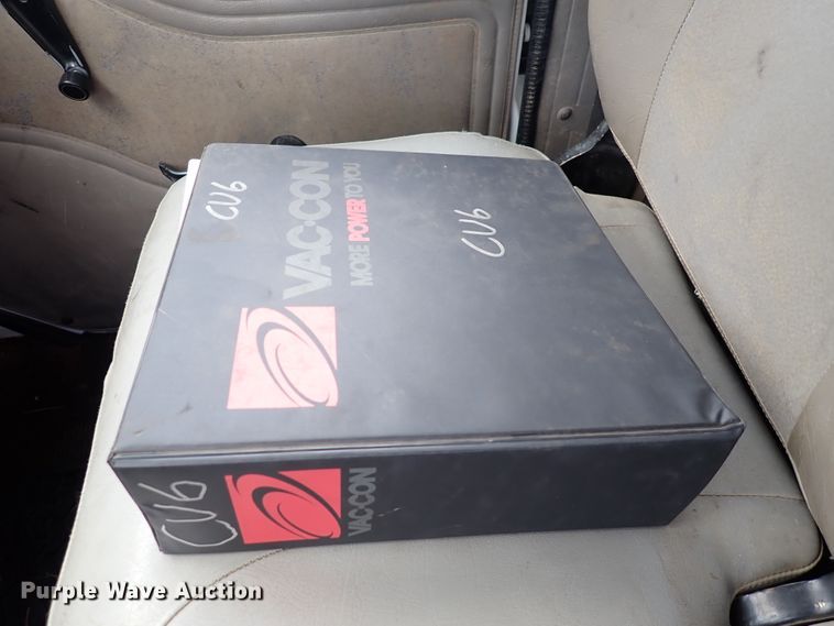 image for item DM5015 2002 International 2554  sewer jetter truck