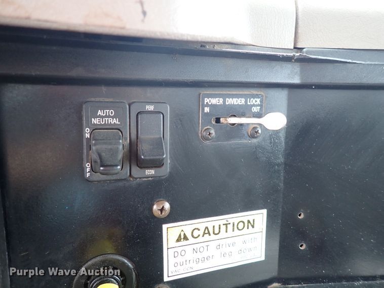 image for item DM5015 2002 International 2554  sewer jetter truck