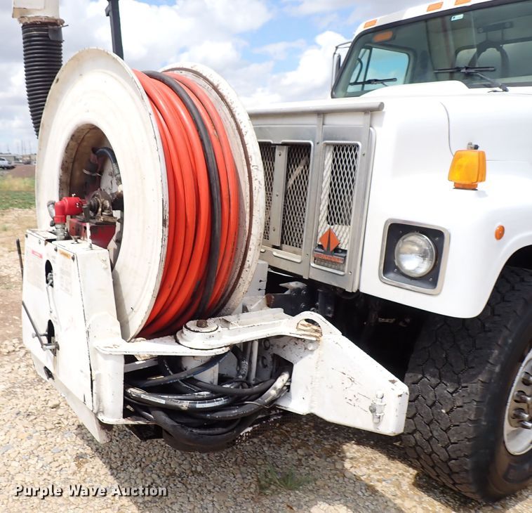 image for item DM5015 2002 International 2554  sewer jetter truck