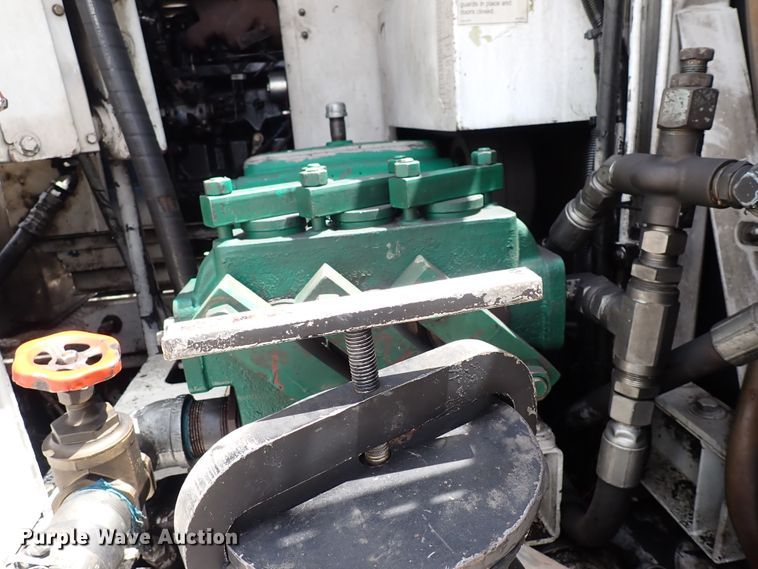 image for item DM5015 2002 International 2554  sewer jetter truck