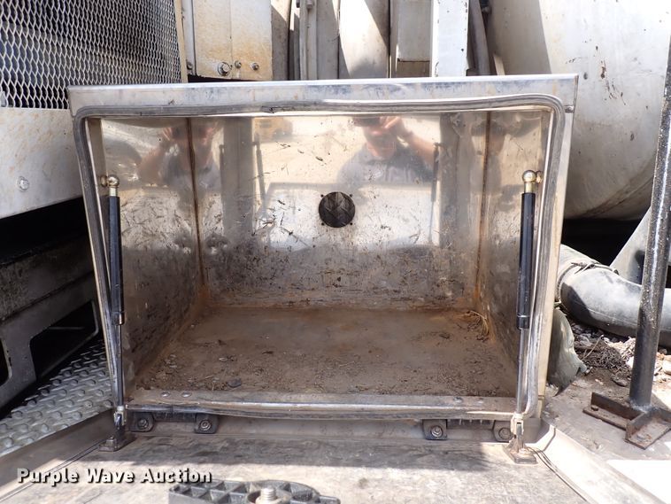 image for item DM5015 2002 International 2554  sewer jetter truck