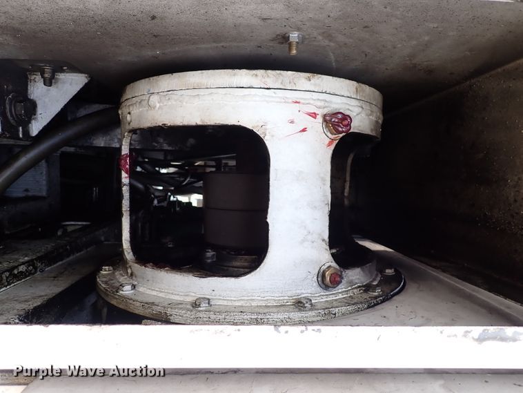 image for item DM5015 2002 International 2554  sewer jetter truck