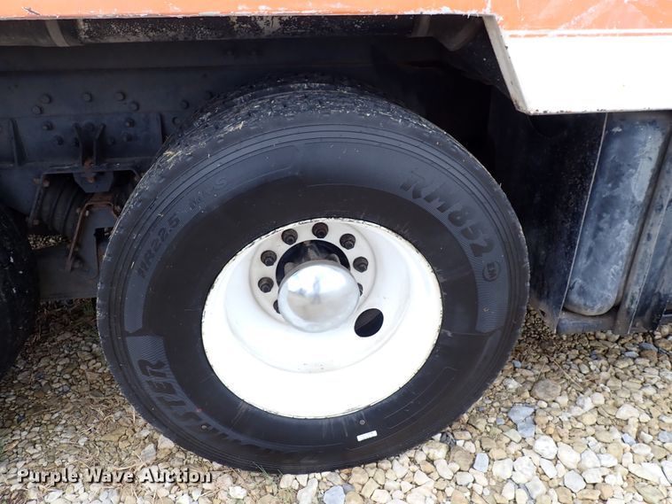 image for item DM5015 2002 International 2554  sewer jetter truck