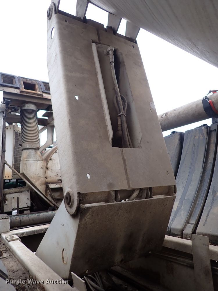 image for item DM5015 2002 International 2554  sewer jetter truck