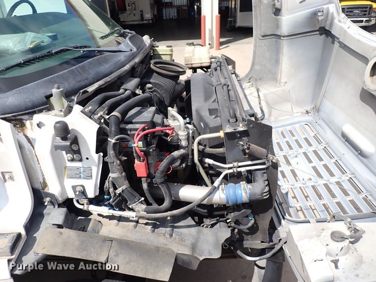 image for item DM5017 2005 GMC C6500  flatbed truck