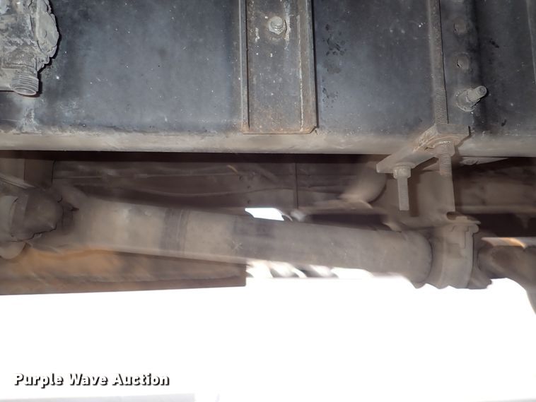 image for item DM5017 2005 GMC C6500  flatbed truck