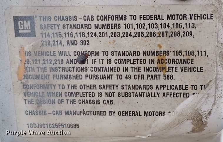 image for item DM5017 2005 GMC C6500  flatbed truck