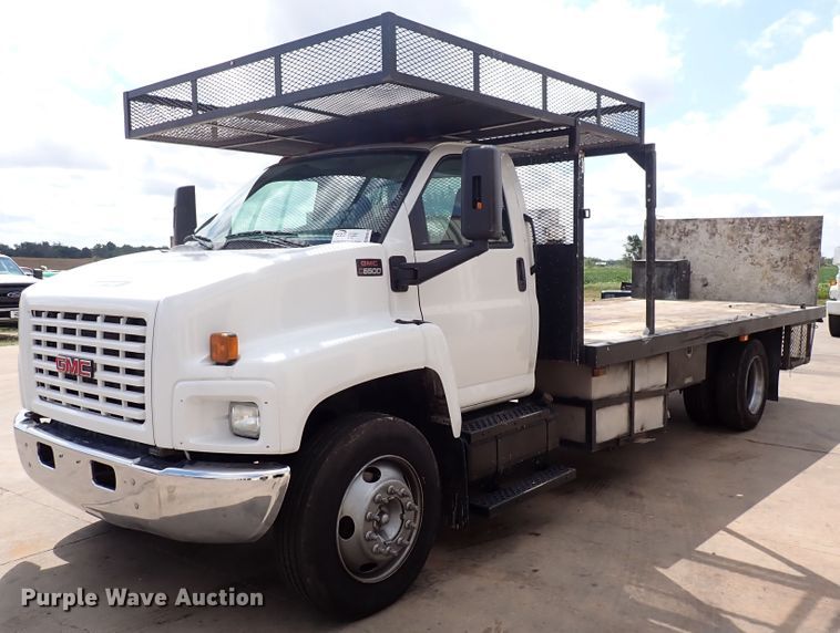 image for item DM5018 2005 GMC C6500  flatbed truck